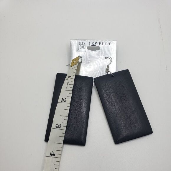 Boho Long black wood rectangle block earrings - Picture 3 of 4